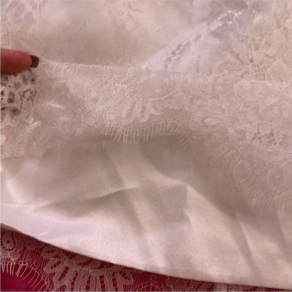 Mingda’s Elegant Lace White Dress, US0 - Picture 5 of 10